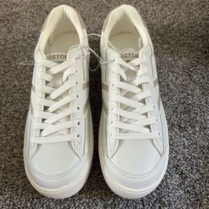 TRETORN Women's Serve Casual and Fashion Sneakers White/Gray Size 6.5
NWT